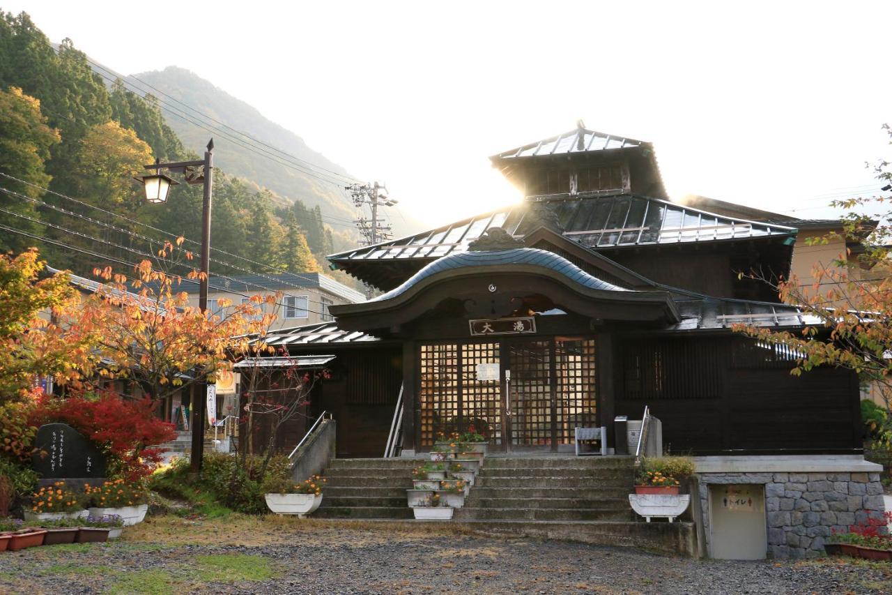 Hotel Fujiiso (Adults Only) Takayama  Esterno foto